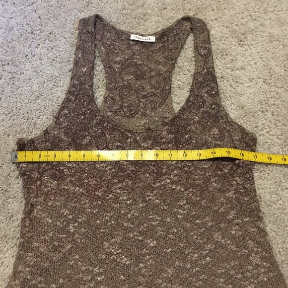 Phanuel High Low Gradation Lace Knit Tank Top - Picture 13 of 16